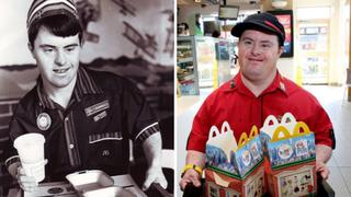 Hombre con síndrome de down se retira de su trabajo en conocido restaurante luego de 32 años (FOTOS)