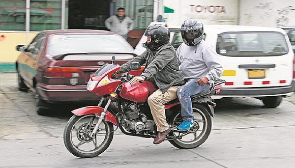 Miraflores prohibirá motos con dos pasajeros tras ola de asaltos 