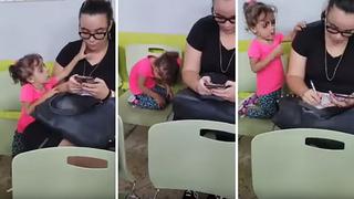 Mamá ignora a su pequeña hija que llora por estar "pegada" a su celular (VIDEO)