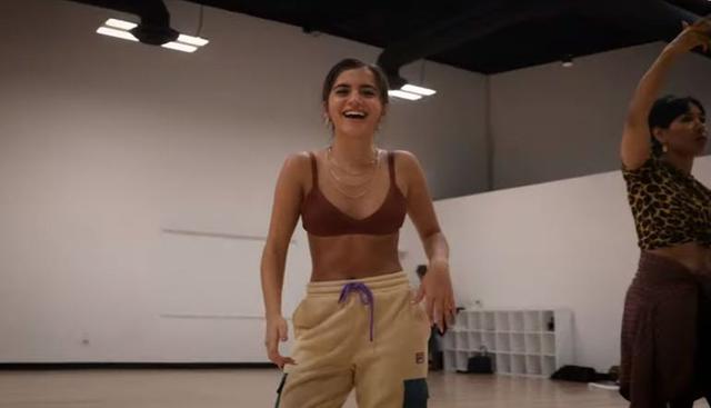 Isabela Moner compartió el detrás de cámaras del video de su tema "Papi". (Imagen: YouTube)