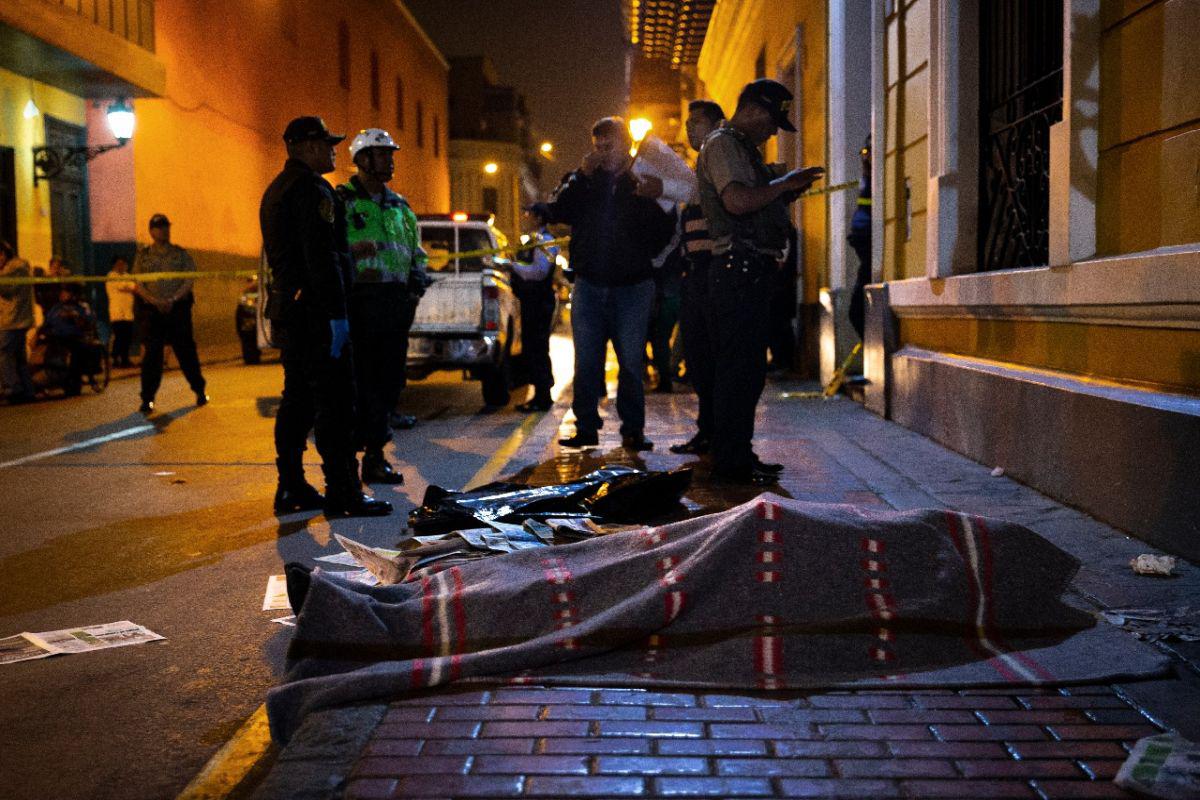 La víctima fue interceptada por los criminales y, tras una breve discusión, recibió una puñalada a la altura del abdomen. (Foto: Renzo Salazar/GEC)