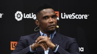 Samuel Eto’o pide disculpas por agredir con una patada a un argelino en el Mundial