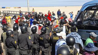Extranjeros bloquean frontera de Perú-Chile buscando solución a su crisis migratoria