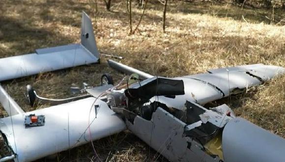 Dron Mugin-5 de fabricación china yace derribado.