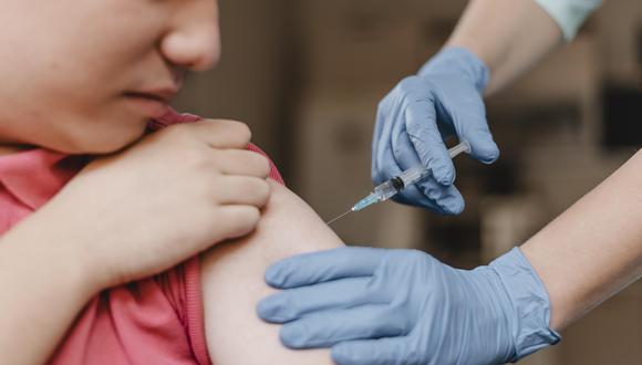 La OPS indica que, antes de que comenzara la vacunación masiva en 1980, el sarampión mataba a 2,6 millones de personas al año en todo el mundo.