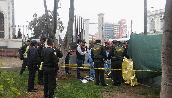 Cercado de Lima: Hombre es encontrado muerto frente a local de la Sunat