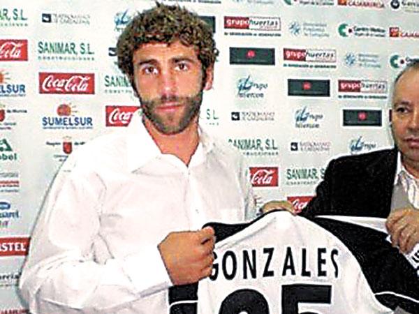 Gonzales Vigil debutó