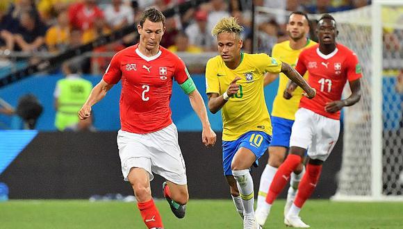 Mundial Rusia 2018: Balón gigante invade la cancha y paraliza el partido Brasil vs. Suiza 