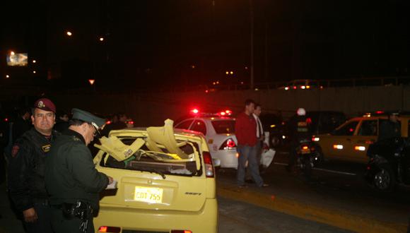Auto embiste a patrullero de San Isidro