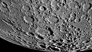 La Luna pudo formarse por muchos impactos en millones de años