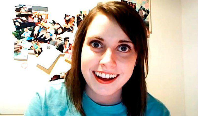 ¿Stalkeas a tu ex? ¡Experto revela cuál es la verdadera razón de esta acción!