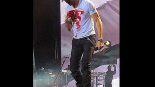 Enrique Iglesias fue herido por un drone durante concierto [VIDEO] 