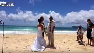 YouTube: Novio arruina de la peor manera el día de su boda [VIDEO]