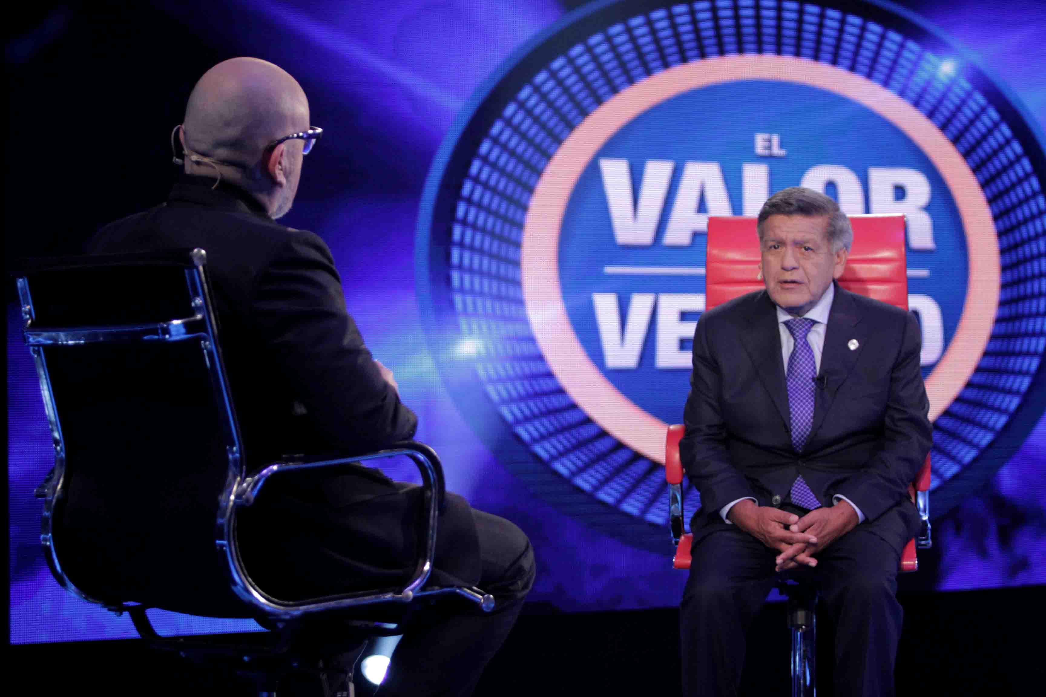 El Valor de la Verdad: César Acuña intenta explicar qué es la Ingeniería Química, pero... [VIDEO] 