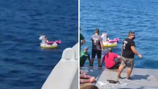 Rescatan a pequeña de cuatro años que fue arrastrada por el mar en su flotador de unicornio | VIDEO