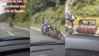 Pareja modifica su moto para viajar con sus perritos a todas partes