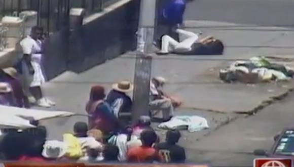 Arequipa: Hombre golpea a una mujer y luego la arrastra en plena vía pública [VIDEO] 