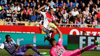 Mónaco de Mbappé vence 3-1 al Toulouse y se aferra al liderazgo