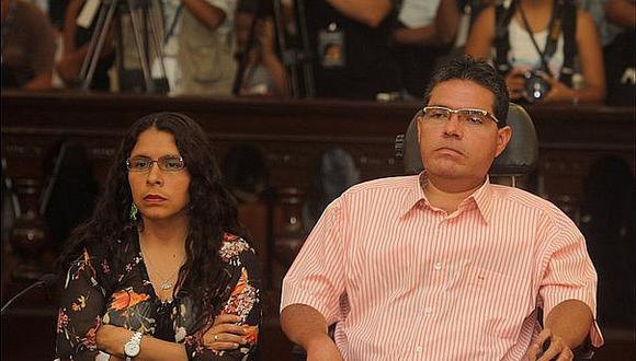 Excongresista liberteño Michael Urtecho junto a su esposa Claudia Gonzáles.