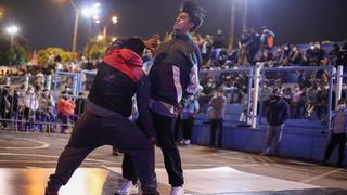 B-boys en las calles de Carmen de la Legua.