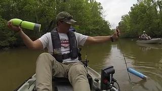 ​YouTube: Pensó que pez había mordido el anzuelo pero se llevó el susto de su vida [VIDEO]