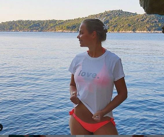 Instagram: JELENA DOKIC