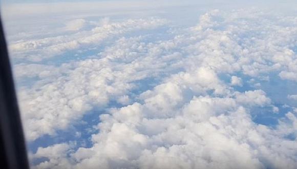 YouTube: pasajero graba desde su ventana de avión espantosa imagen (VIDEO)