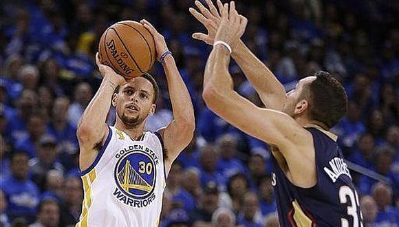 NBA: Genial Stephen Curry lleva a los Warriors a 10 victorias seguidas 