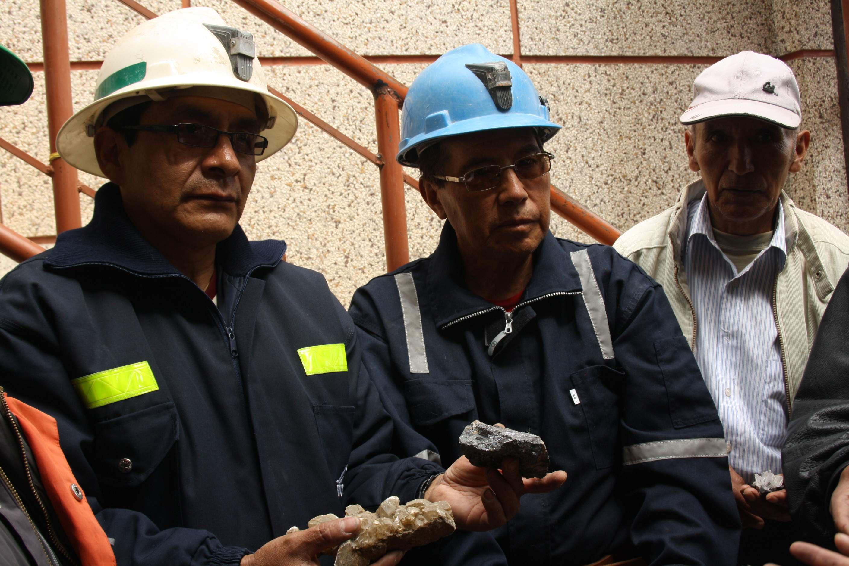 Mineros en huelga toman Plaza de Armas de Ica