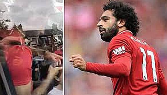 ​Liverpool denuncia a Salah a la Policía por usar celular al volante de su auto (VIDEO)
