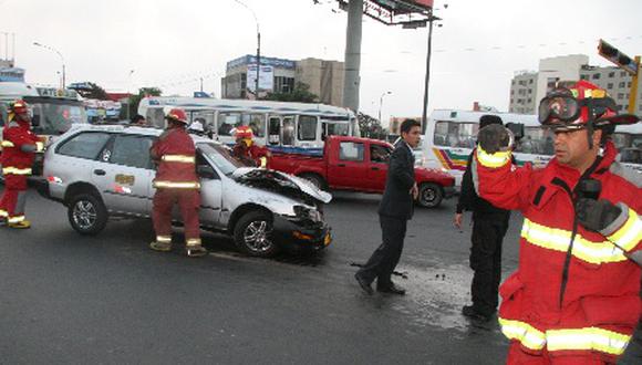 Accidente en San Miguel deja tres paramédicos heridos