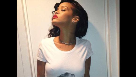 Rihanna dejó ver el piercing que lleva en sus senos [FOTO]