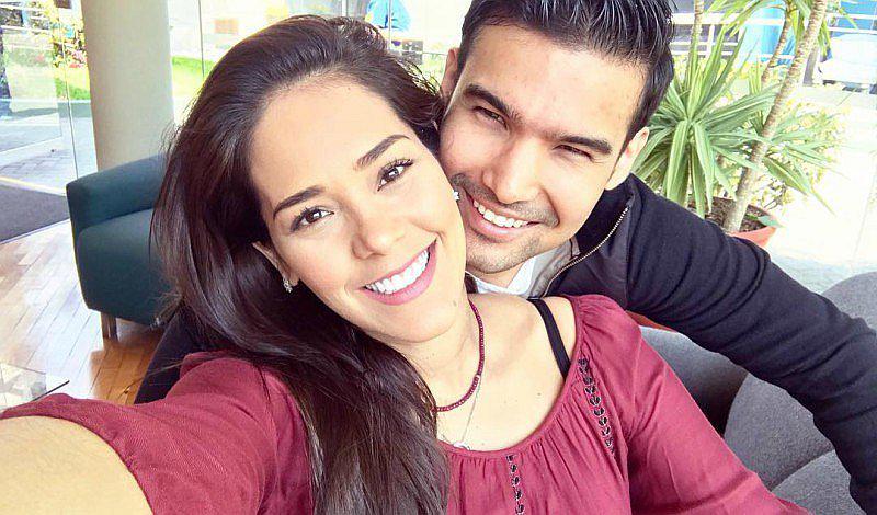 ¡Karen Schwarz muestra con orgullo su barriga de embarazada!