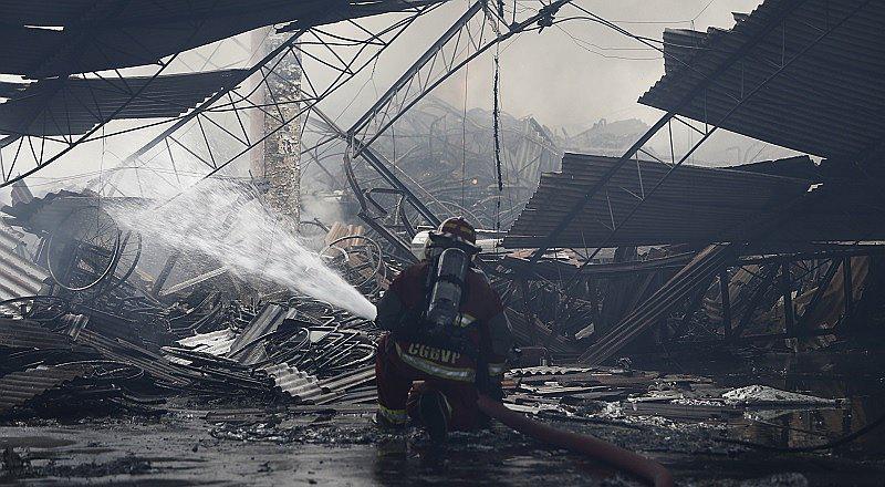 San Luis: Así quedó depósito tras incendio que consumió 3 mil sillas de ruedas [FOTOS]