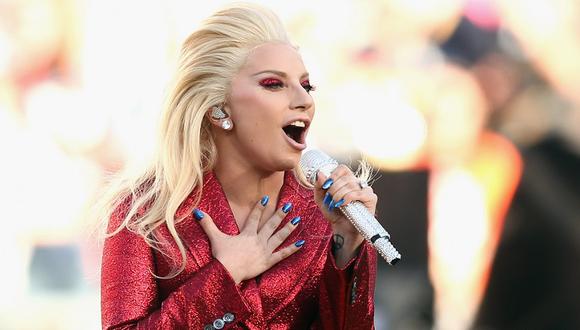 Super Bowl: Lady Gaga dejó la extravagancia y encantó con himno de Estados Unidos 