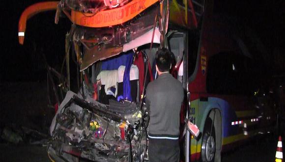 Huacho: 15 heridos deja choque de bus contra camión 