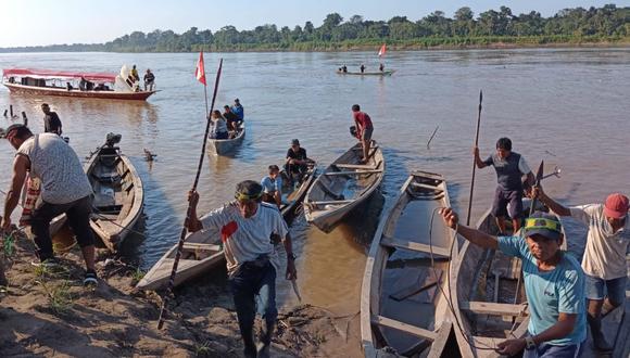 Comunidades nativas bloquean río Marañón e iniciaron paro indefinido para protestar por contaminación.