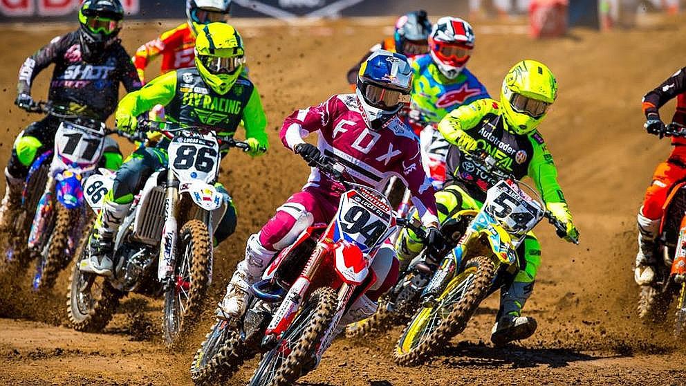 ​Piloto italiano fallece en carrera de motocross al caer en salto