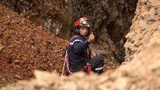 Sacan al pequeño Rayan del pozo de 32 metros de profundidad en Marruecos