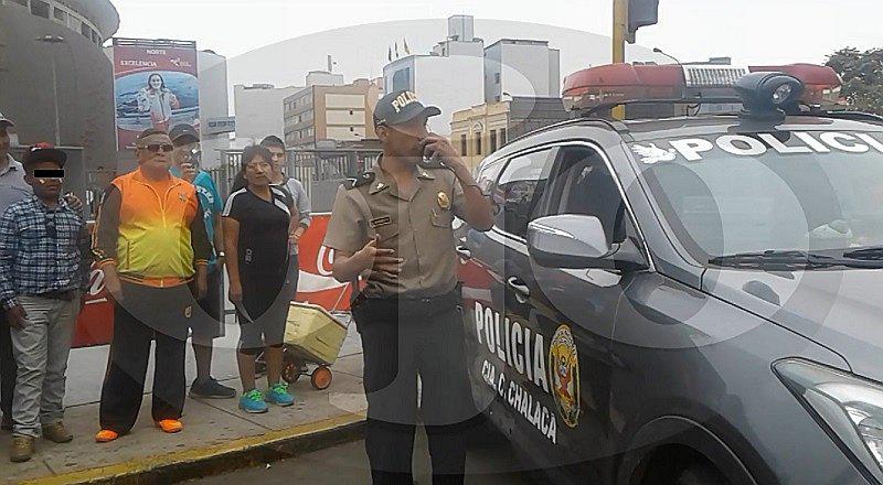 Perú vs. Brasil: Policía rapea de lo lindo para alentar a selección peruana (VIDEO)