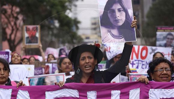 Se cumple 1 año de la muerte de Eyvi Ágreda y colectivos realizan marcha en Centro de Lima |VIDEO