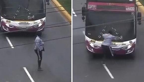 Trabajadora es atropellada por bus cuando llamaba pasajeros en Ventanilla (VIDEO)