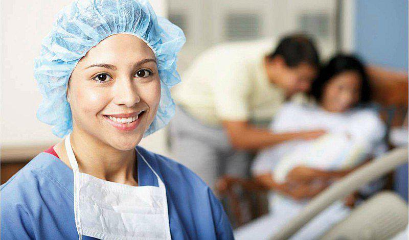 7 universidades para estudiar Obstetricia y ganar más dinero