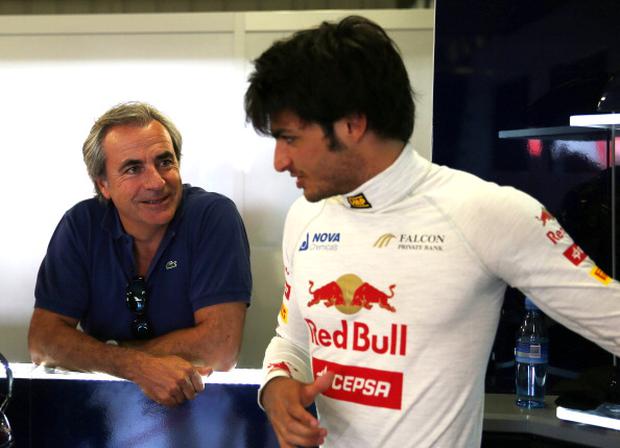 Carlos Sainz Jr. junto a su mítico su padre bicampeón de rally Carlos Sainz 