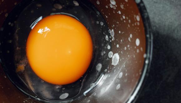 El truco para separar las yemas y las claras del huevo. (Foto: Pexels)