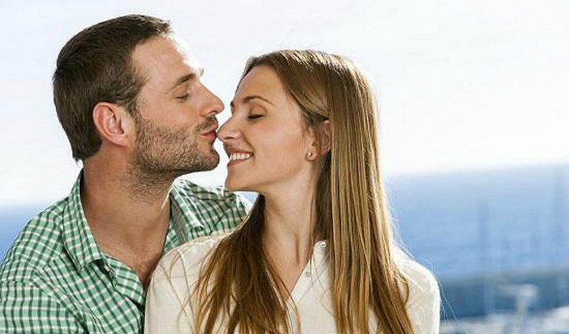 ¡12 tipos de besos para poner en práctica con tu pareja!