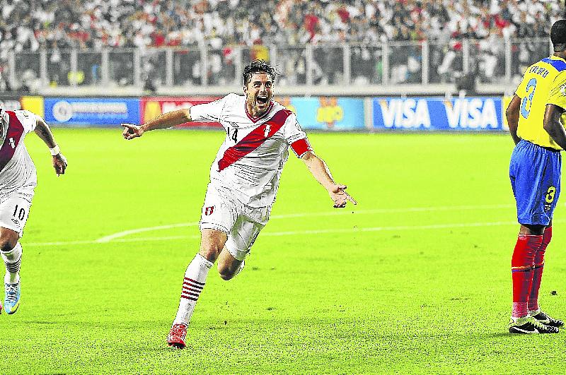 ¡Todavía soñamos! Perú le ganó a Ecuador con gol de Claudio Pizarro [VIDEO]