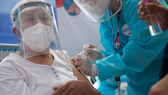 En esta primera semana de vacunación territorial se aplicaron a los adultos mayores de 80 años de Lima Metropolitana y Callao, los días 16, 17 y 18 de abril. (Foto: GEC)