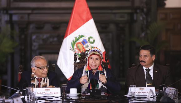 Otra persona vinculada al entorno del presidente se habría favorecido con un contrato, según Panorama. (Foto: Presidencia)