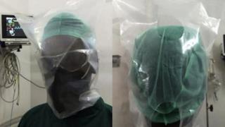 Médicos usan bolsas de plástico como protector facial a falta de equipos de bioseguridad 